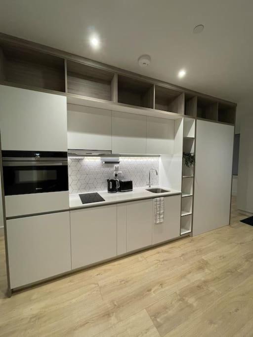 Luxx & Suites, London Heathrow Airport, Terminal 4, Piccadilly Underground Train Station Nearby!