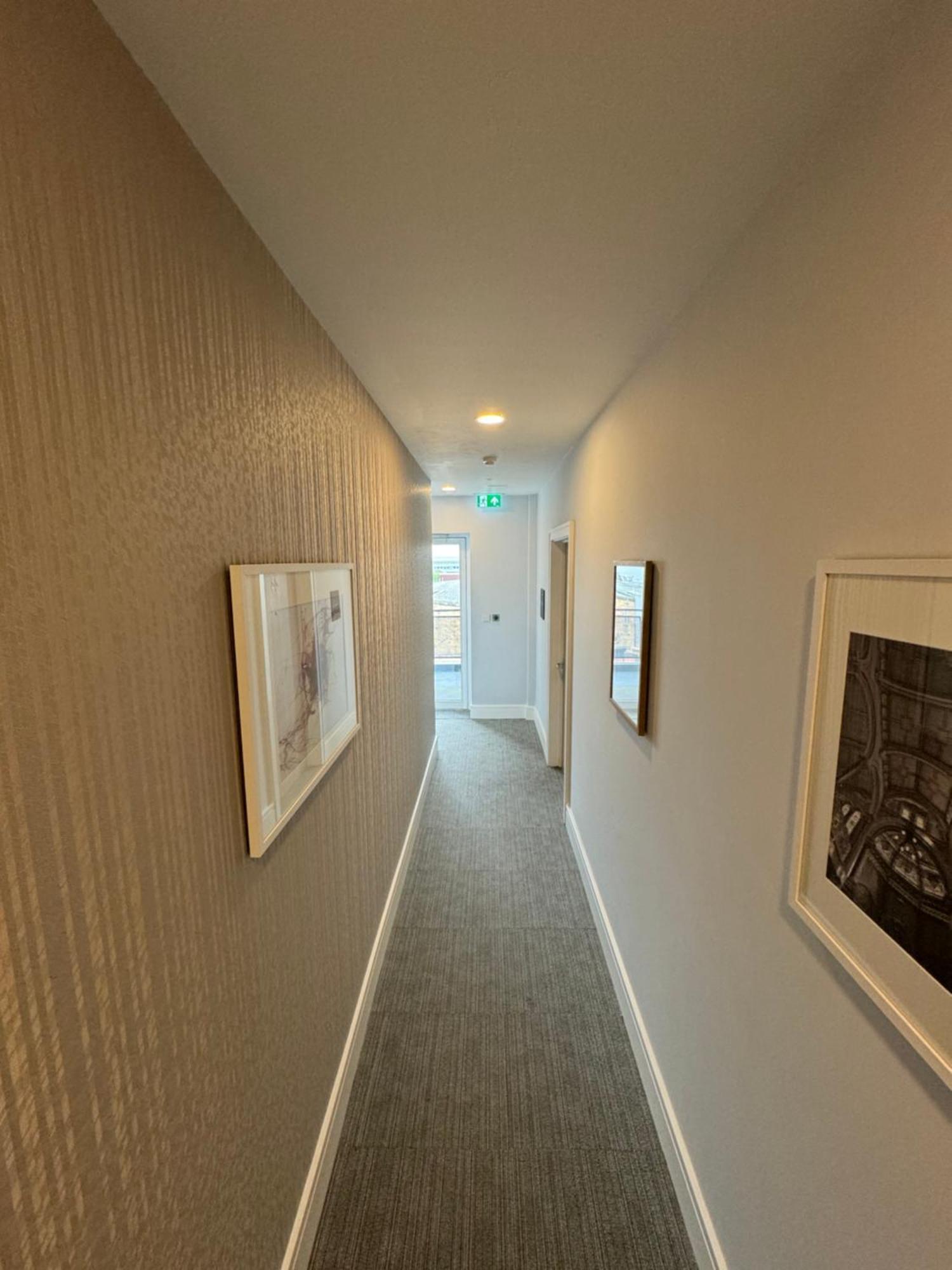 Luxx & Suites, London Heathrow Airport, Terminal 4, Piccadilly Underground Train Station Nearby! *